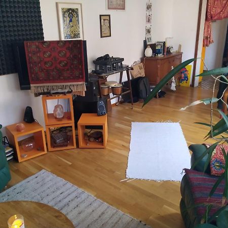 Nettes Apartment Im 14Ten Bezirk In Wien Luaran gambar